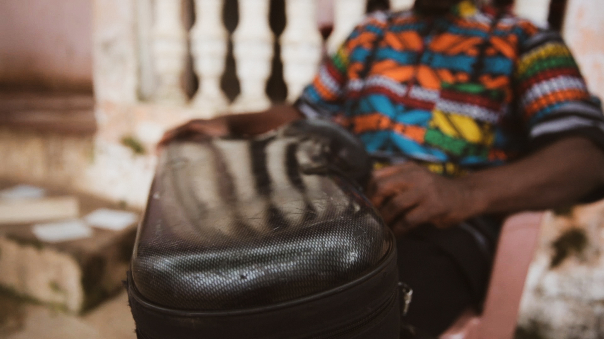 DHL - Touring Guinea Bissau